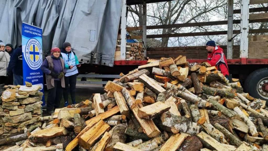 Триває підтримка мешканців Великоолександрівської громади паливними матеріалами