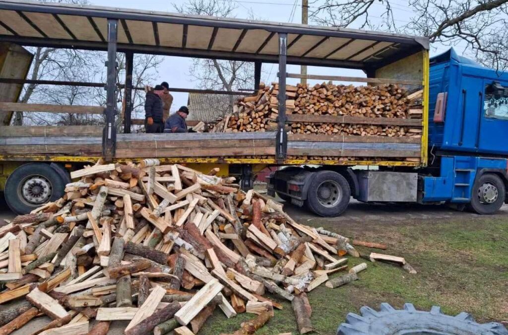 Жителів Херсонщини продовжують забезпечувати паливними матеріалами