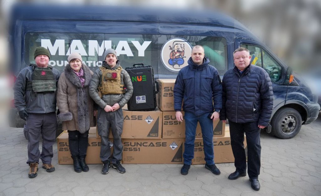 На Херсонщину доставили нову партію зарядних станцій для підтримки медичної сфери