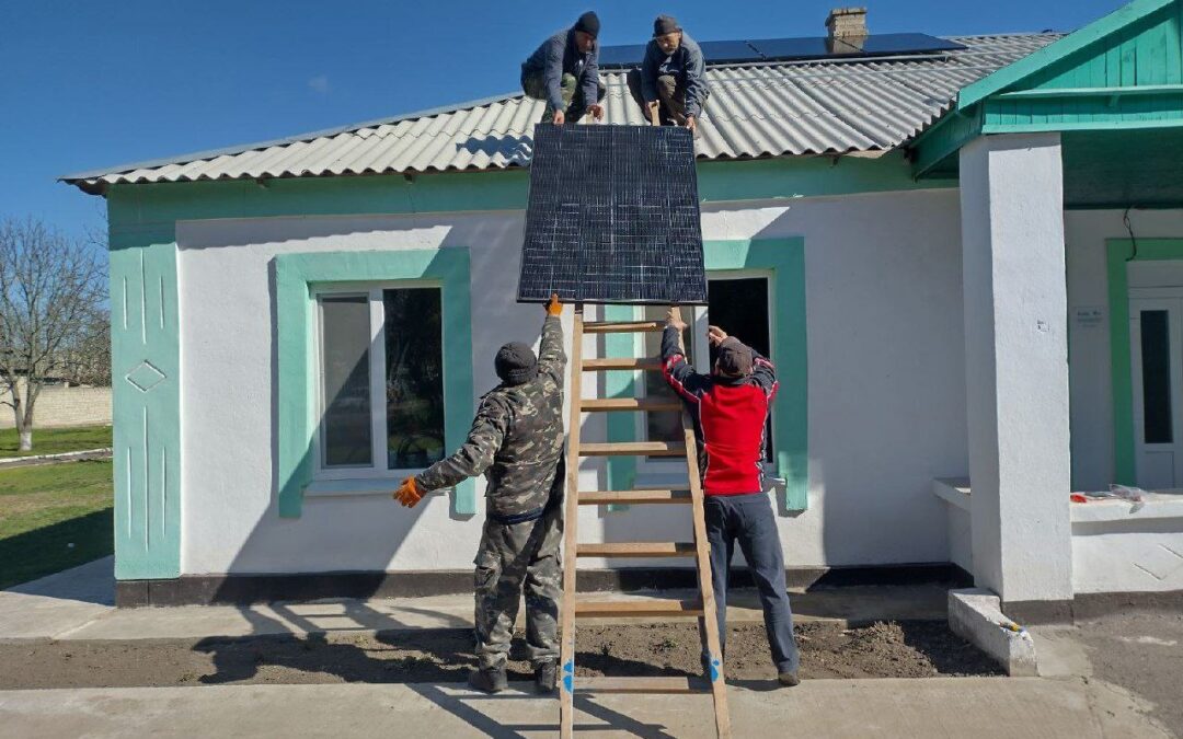 У Нововоскресенському завершили встановлення сонячної електростанції
