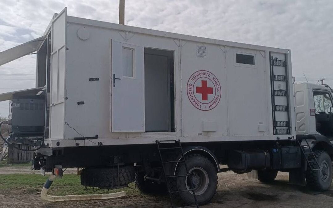 Завдяки благодійникам у громадах Херсонщини працює мобільний лазне-пральний комплекс
