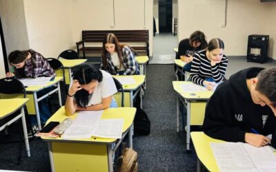 У Херсоні школярі, попри все, готуються до НМТ