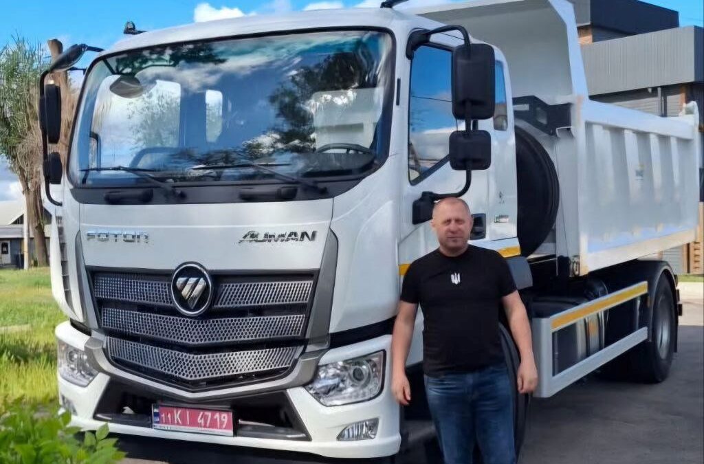 Новоолександрівська громада отримала новий вантажний автомобіль
