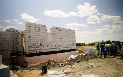 У Посад-Покровському зводять нові будинки