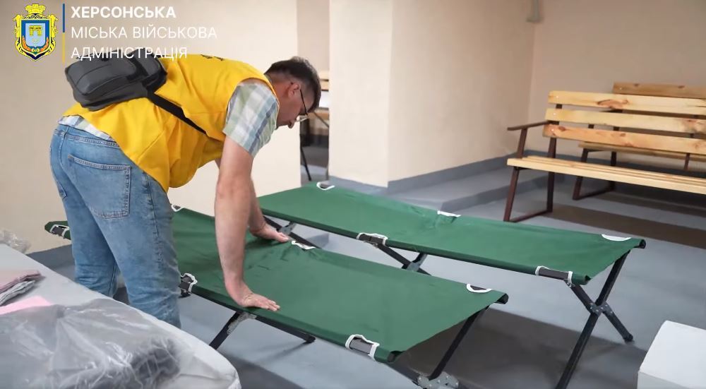 У Херсоні ще одне найпростіше укриття готове до використання