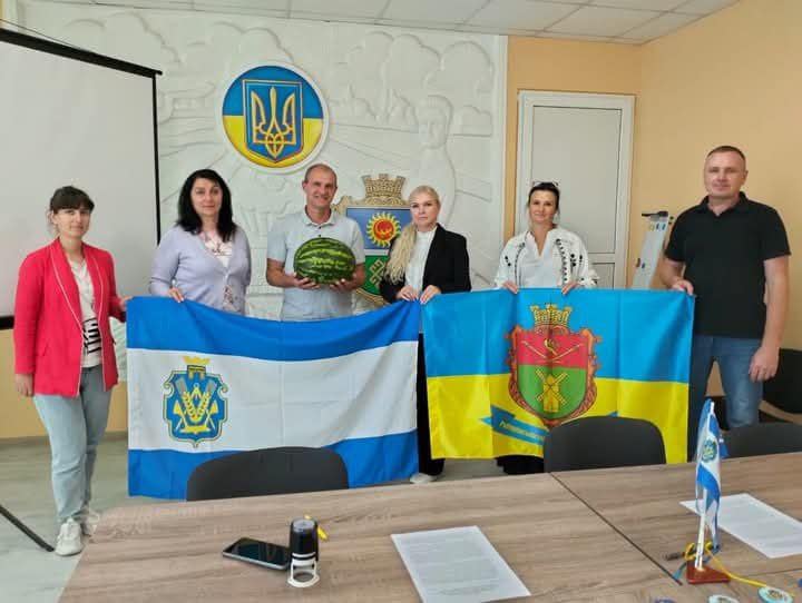 Ще дві громади Херсонщини отримали партнерів у межах ініціативи «Пліч-о-пліч: згуртовані громади»