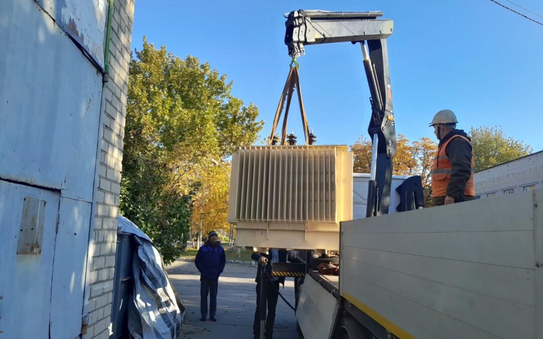 Херсонська громада отримала трансформатори від благодійників
