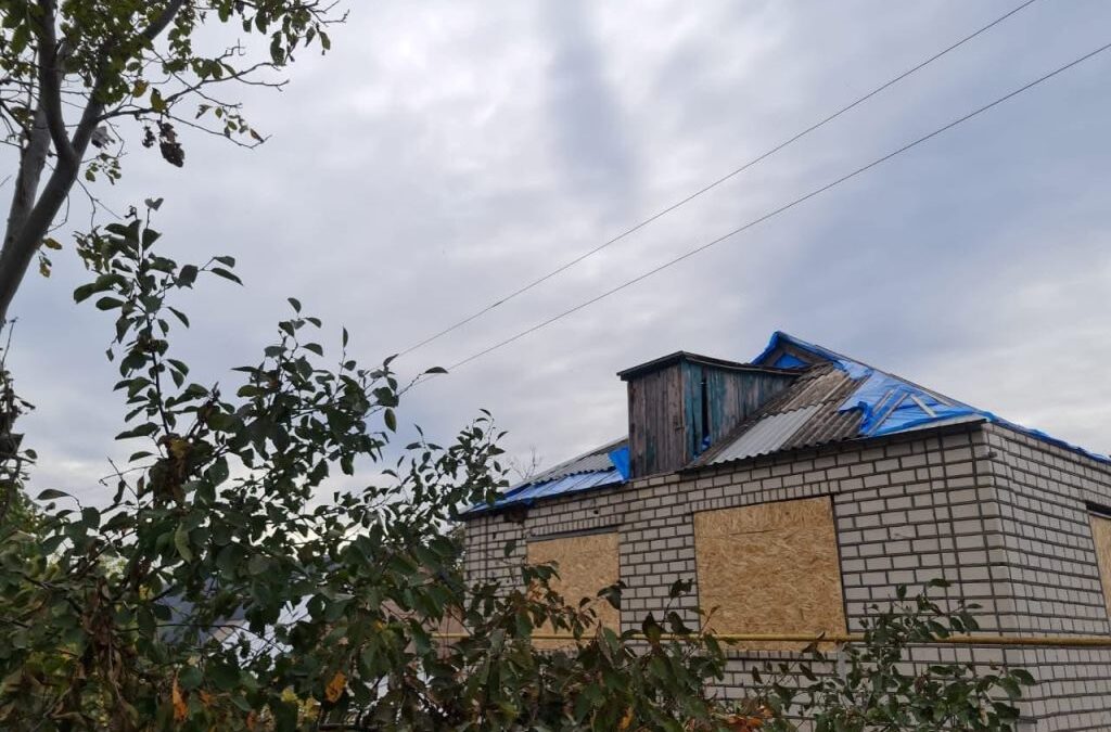 Благодійники допомагають відновлювати будинки у кількох громадах Херсонщини