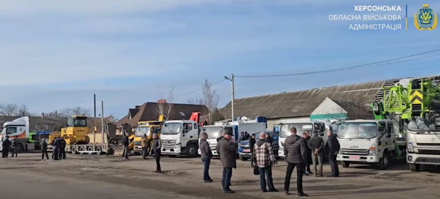 Громади Херсонщини отримали нову спецтехніку