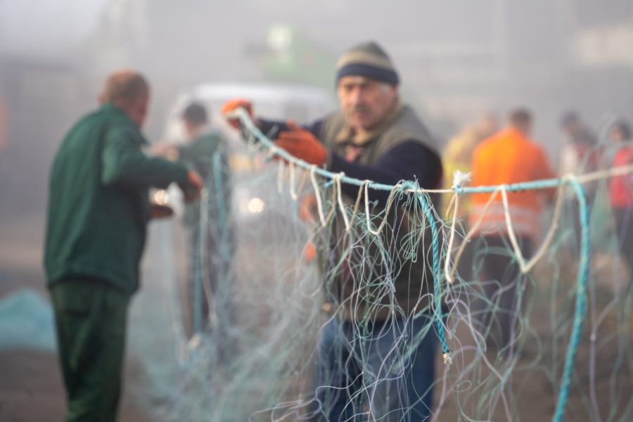 Херсонська громада отримала риболовецькі сітки, зібрані і передані бретонськими рибалками