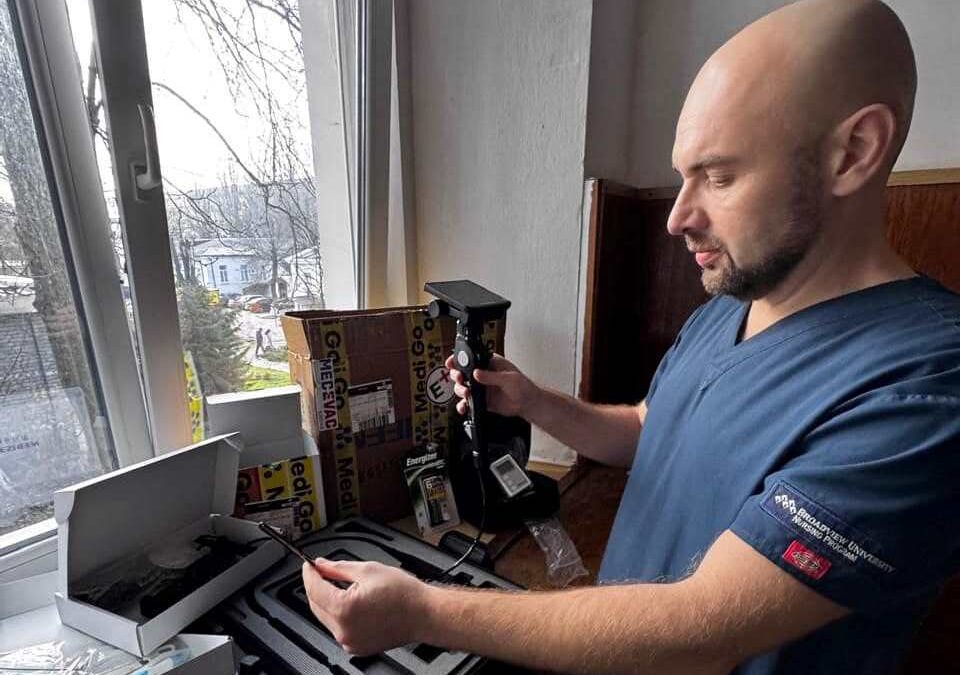 Благодійники передали одному з медзакладів Херсонщини допомогу на майже 800 тисяч гривень