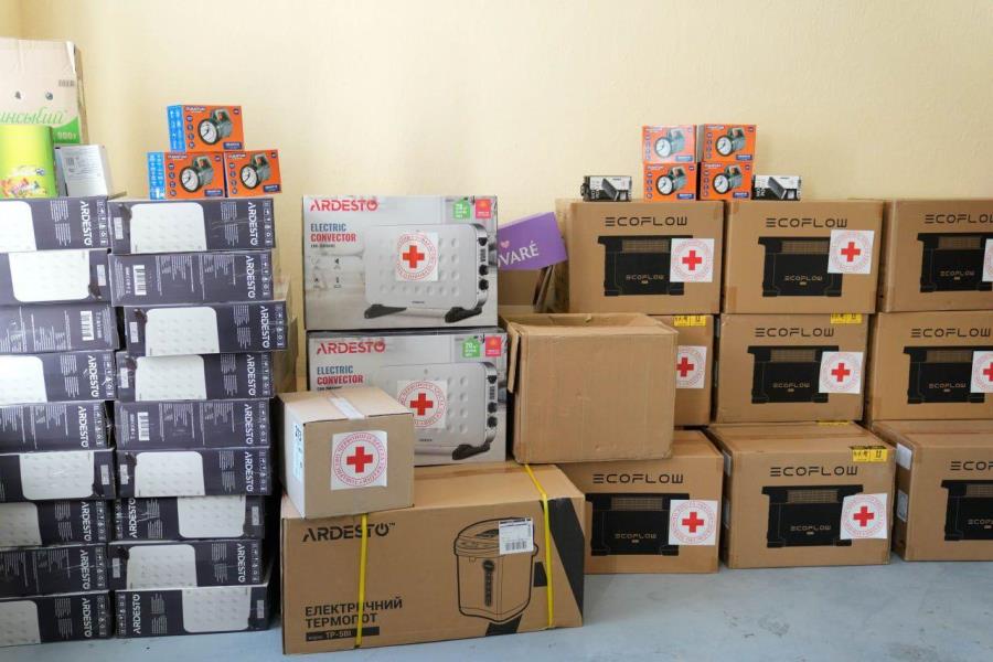 Пунктам Незламності Білозерської громади передали зарядні станції