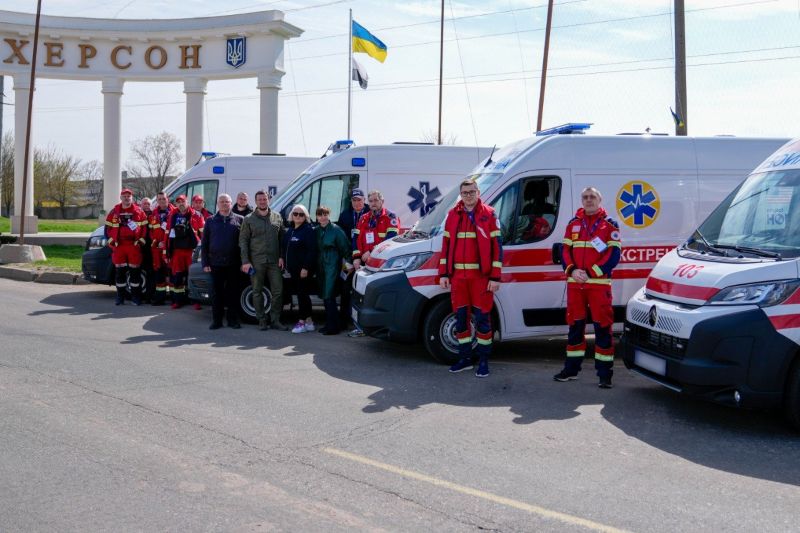 Херсонщина отримала чотири реанімобілі