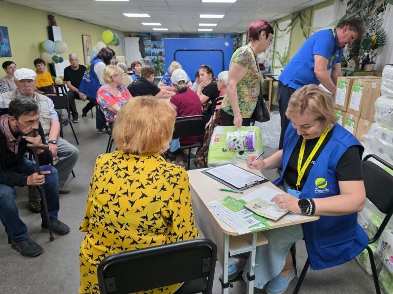 Хаб у Дніпрі продовжує підтримку переселенців з Херсонщини
